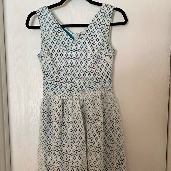 Beautiful Francesca’s Dress - Picture 1 of 7